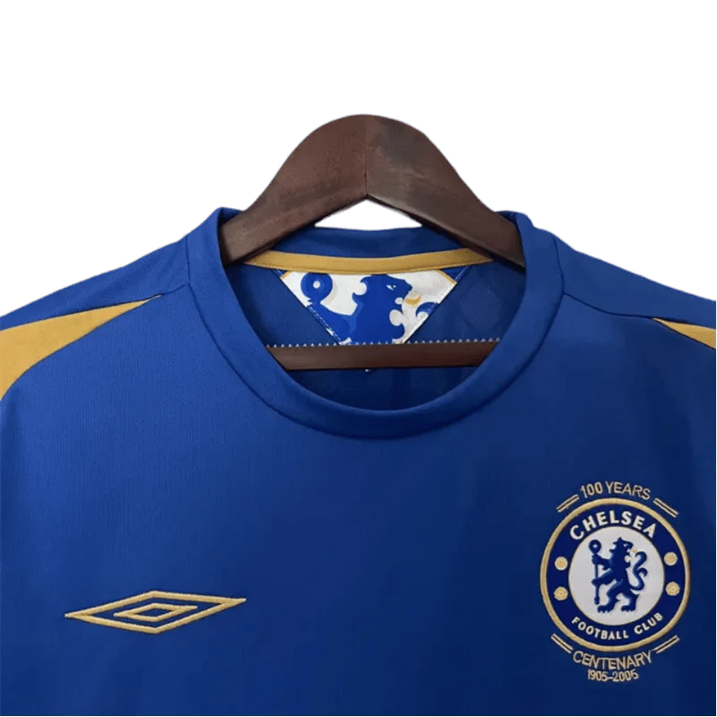 https://cdn.shopify.com/s/files/1/0826/7228/8075/files/20052006-chelsea-samsung-mobile-home-retro-kit-classickits433-589313.webp?v=1741198252