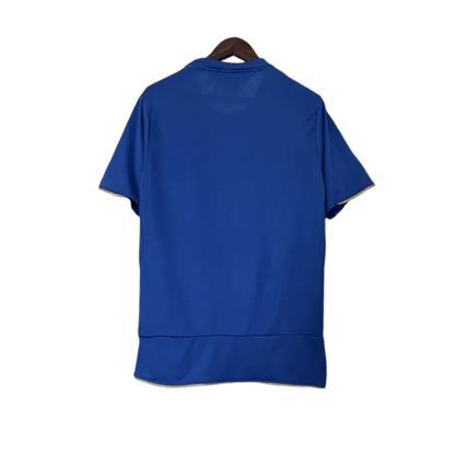 https://cdn.shopify.com/s/files/1/0826/7228/8075/files/20052006-chelsea-samsung-mobile-home-retro-kit-classickits433-628202.webp?v=1741198251