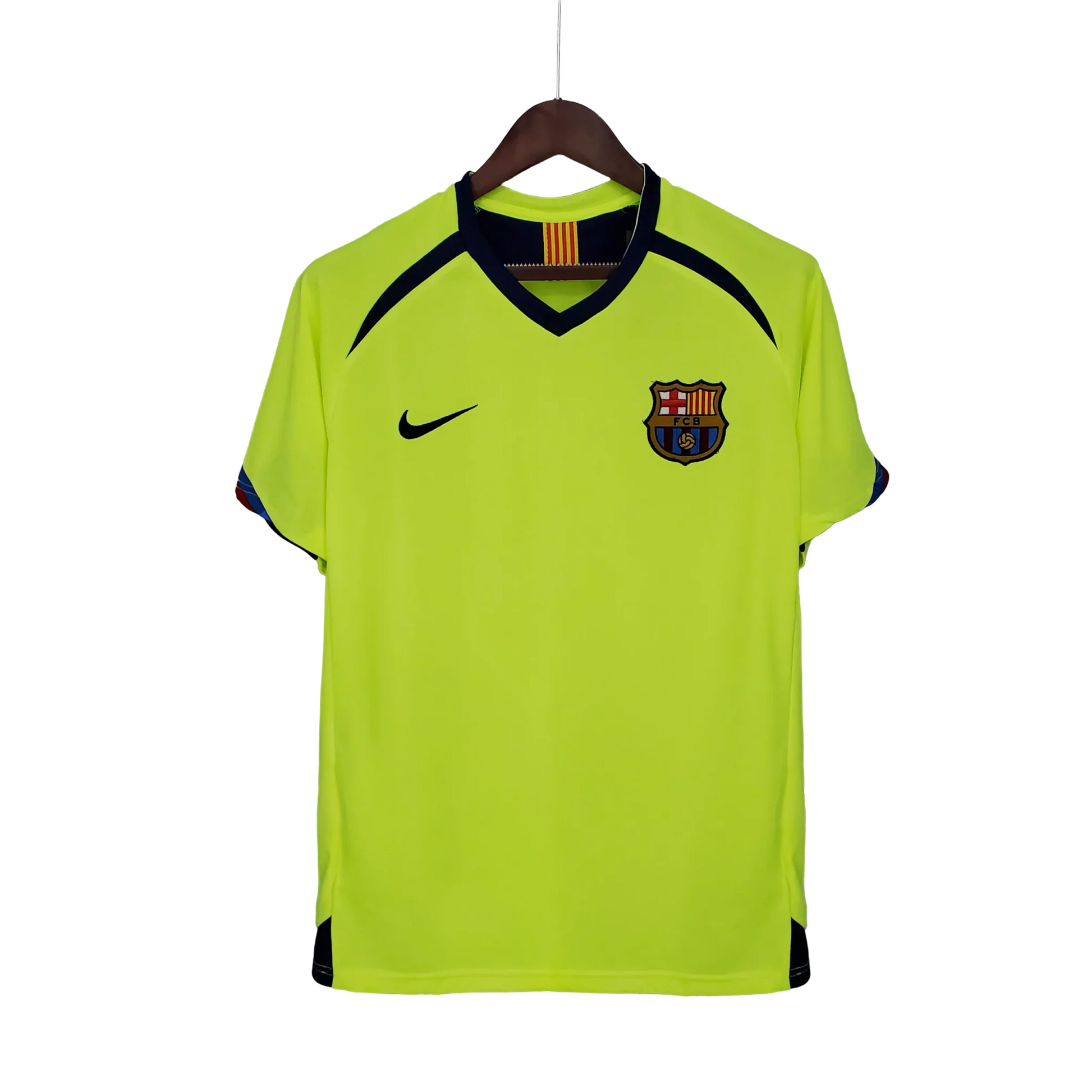 https://cdn.shopify.com/s/files/1/0826/7228/8075/files/20052006-fc-barcelona-away-retro-kit-classickits433-246592.webp?v=1741197612