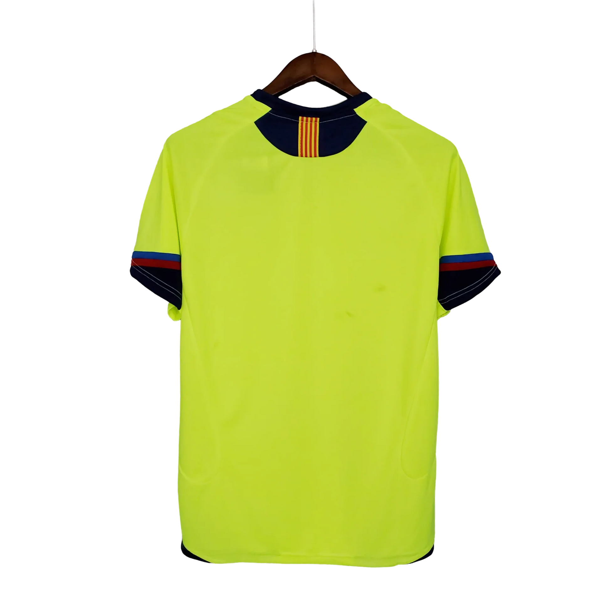 https://cdn.shopify.com/s/files/1/0826/7228/8075/files/20052006-fc-barcelona-away-retro-kit-classickits433-314770.webp?v=1741197611