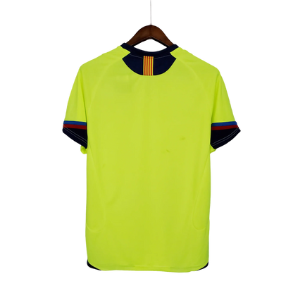 https://cdn.shopify.com/s/files/1/0826/7228/8075/files/20052006-fc-barcelona-away-retro-kit-classickits433-314770.webp?v=1741197611