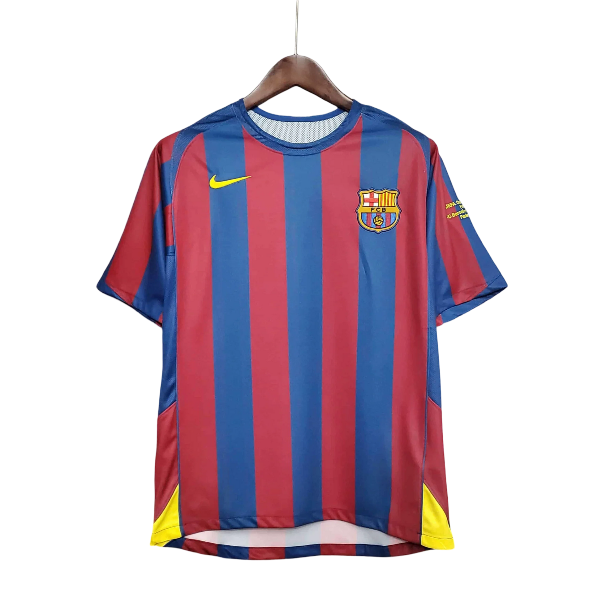 https://cdn.shopify.com/s/files/1/0826/7228/8075/files/20052006-fc-barcelona-home-retro-kit-classickits433-246041.webp?v=1741199022