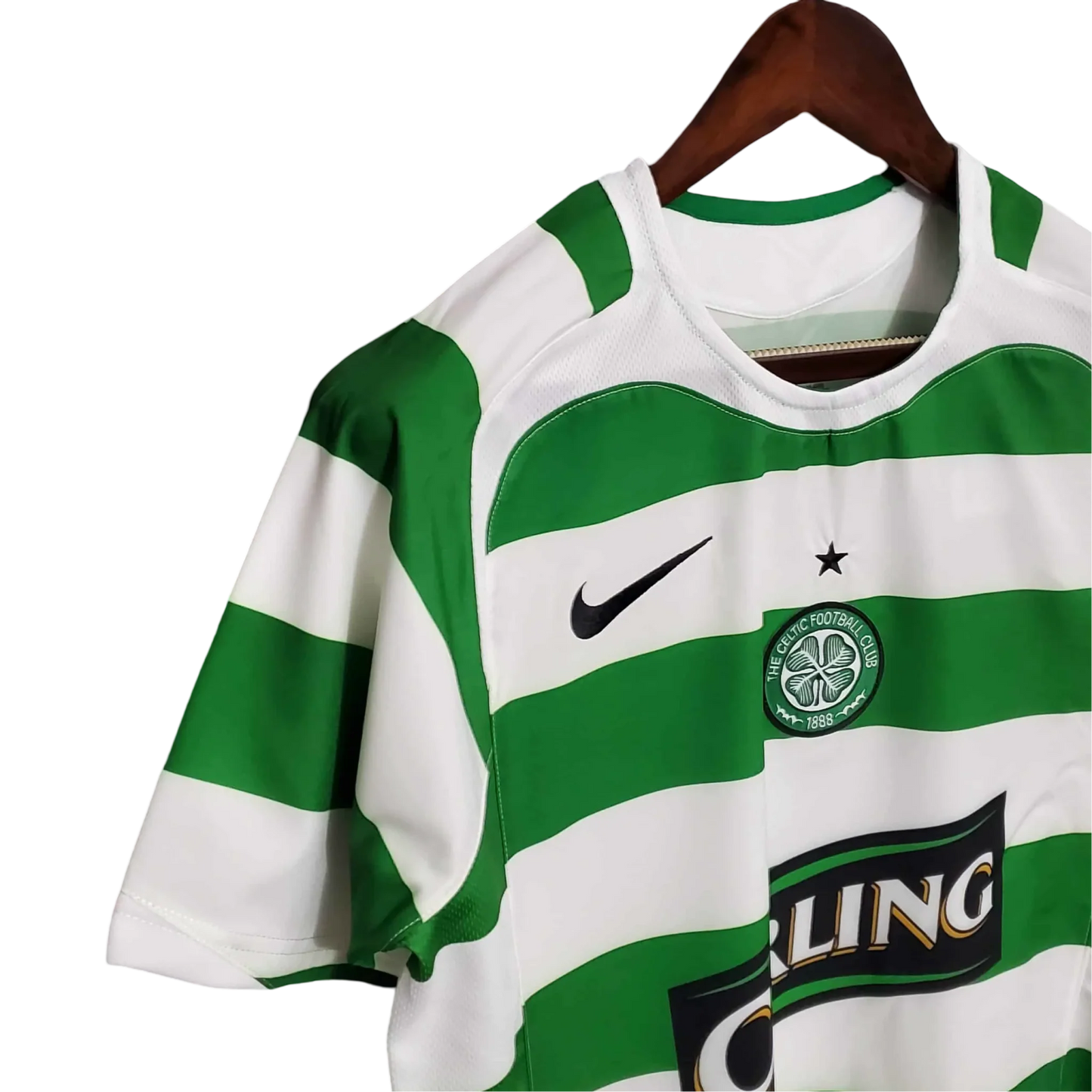 https://cdn.shopify.com/s/files/1/0826/7228/8075/files/20052006-glasgow-celtic-carling-home-retro-kit-classickits433-573988.webp?v=1741198271