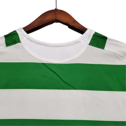 https://cdn.shopify.com/s/files/1/0826/7228/8075/files/20052006-glasgow-celtic-carling-home-retro-kit-classickits433-784362.webp?v=1741198272