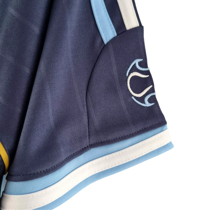 https://cdn.shopify.com/s/files/1/0826/7228/8075/files/2006-argentina-away-retro-kit-191287.webp?v=1741197283