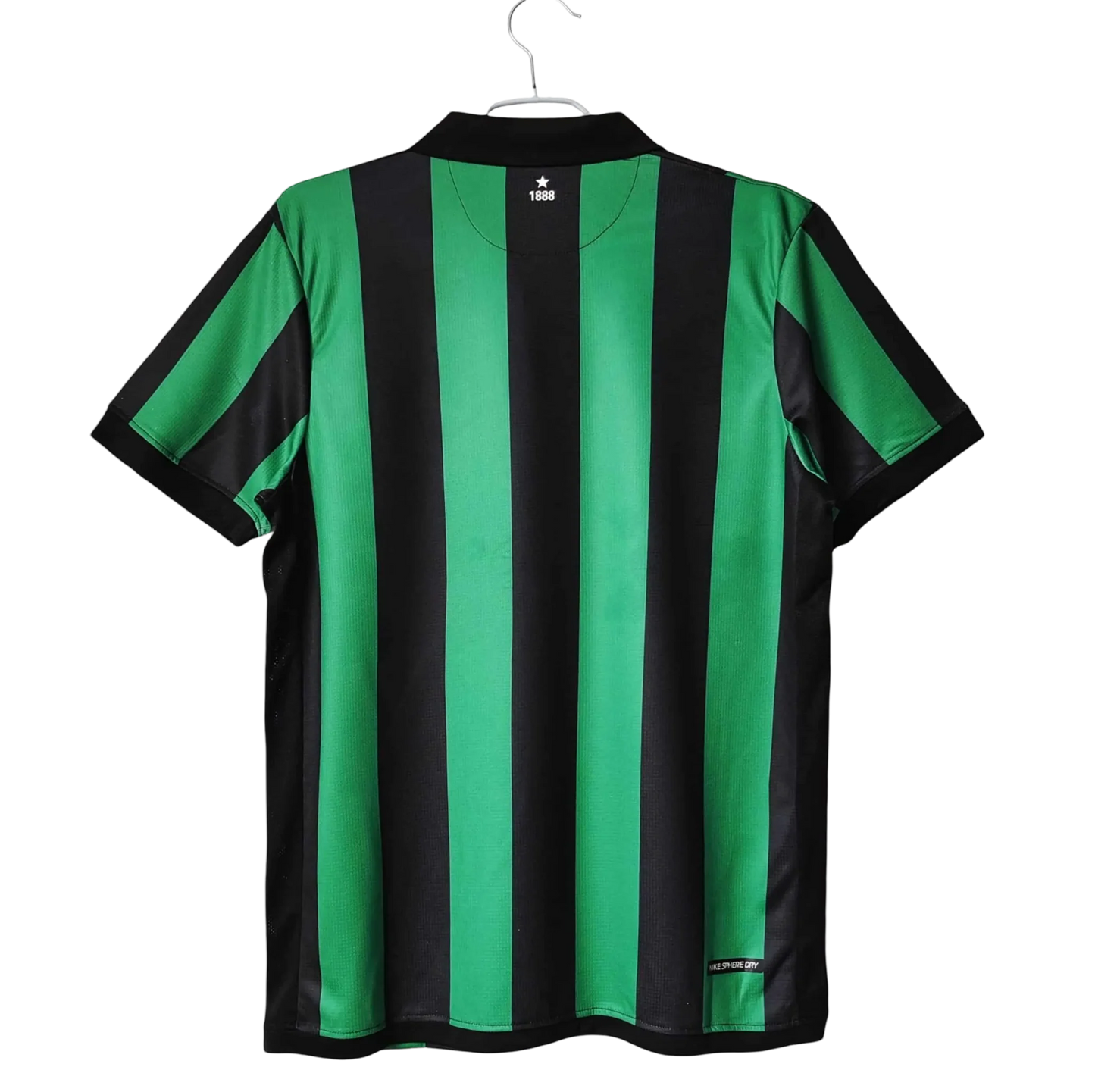 https://cdn.shopify.com/s/files/1/0826/7228/8075/files/20062007-glasgow-celtic-carling-away-retro-kit-classickits433-455089.webp?v=1741198304