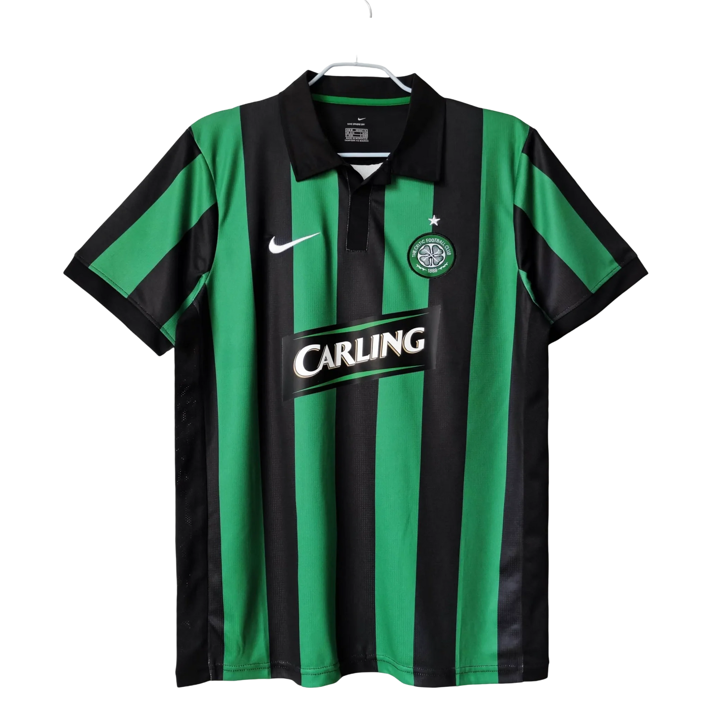 https://cdn.shopify.com/s/files/1/0826/7228/8075/files/20062007-glasgow-celtic-carling-away-retro-kit-classickits433-692957.webp?v=1741198303