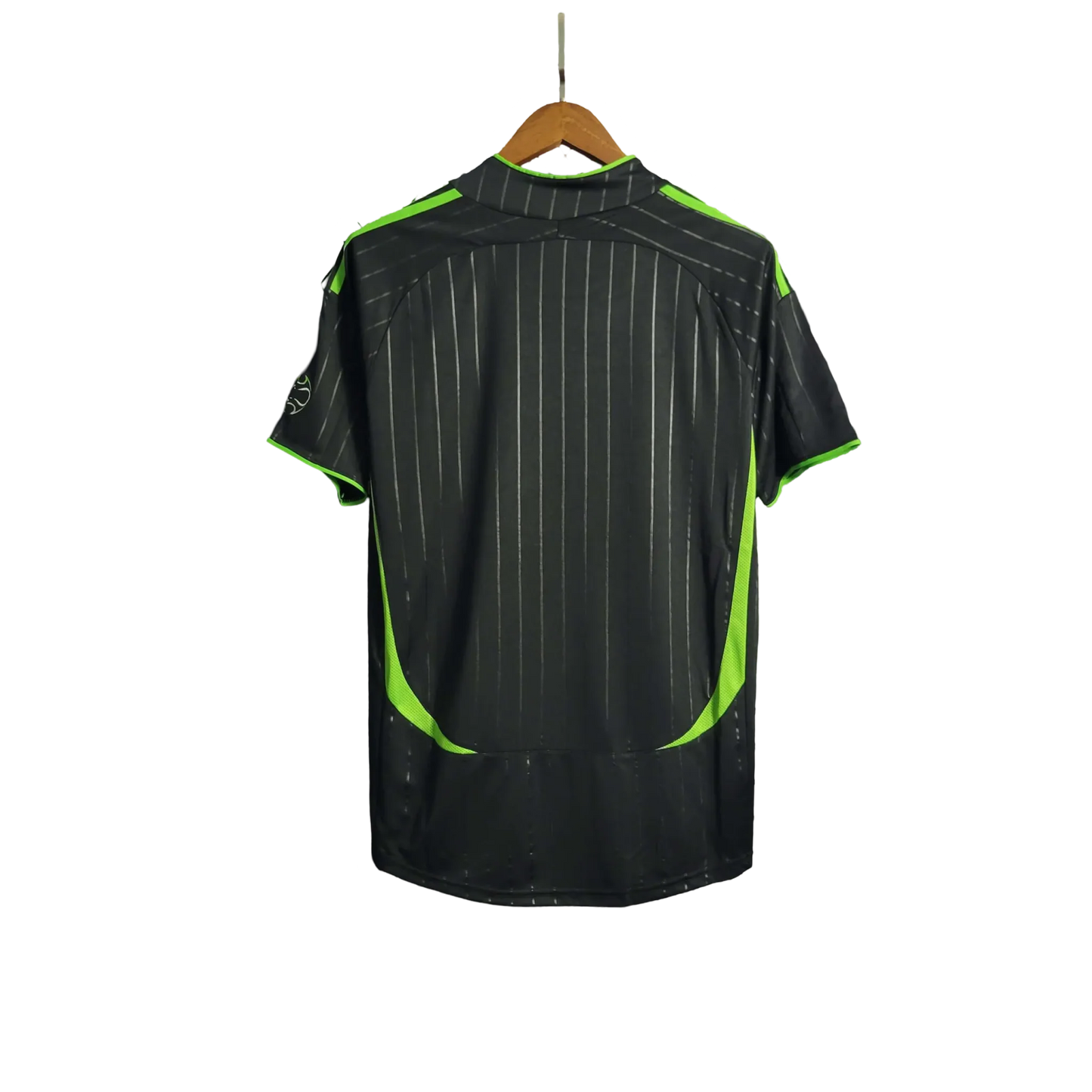 https://cdn.shopify.com/s/files/1/0826/7228/8075/files/20062007-glasgow-celtic-training-retro-kit-classickits433-963972.webp?v=1741198306