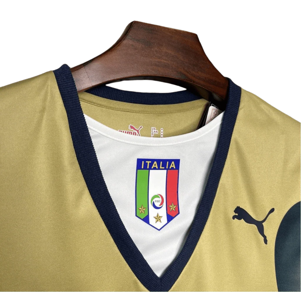 https://cdn.shopify.com/s/files/1/0826/7228/8075/files/20062007-italy-buffon-golden-retro-kit-classickits433-783811.webp?v=1741198822