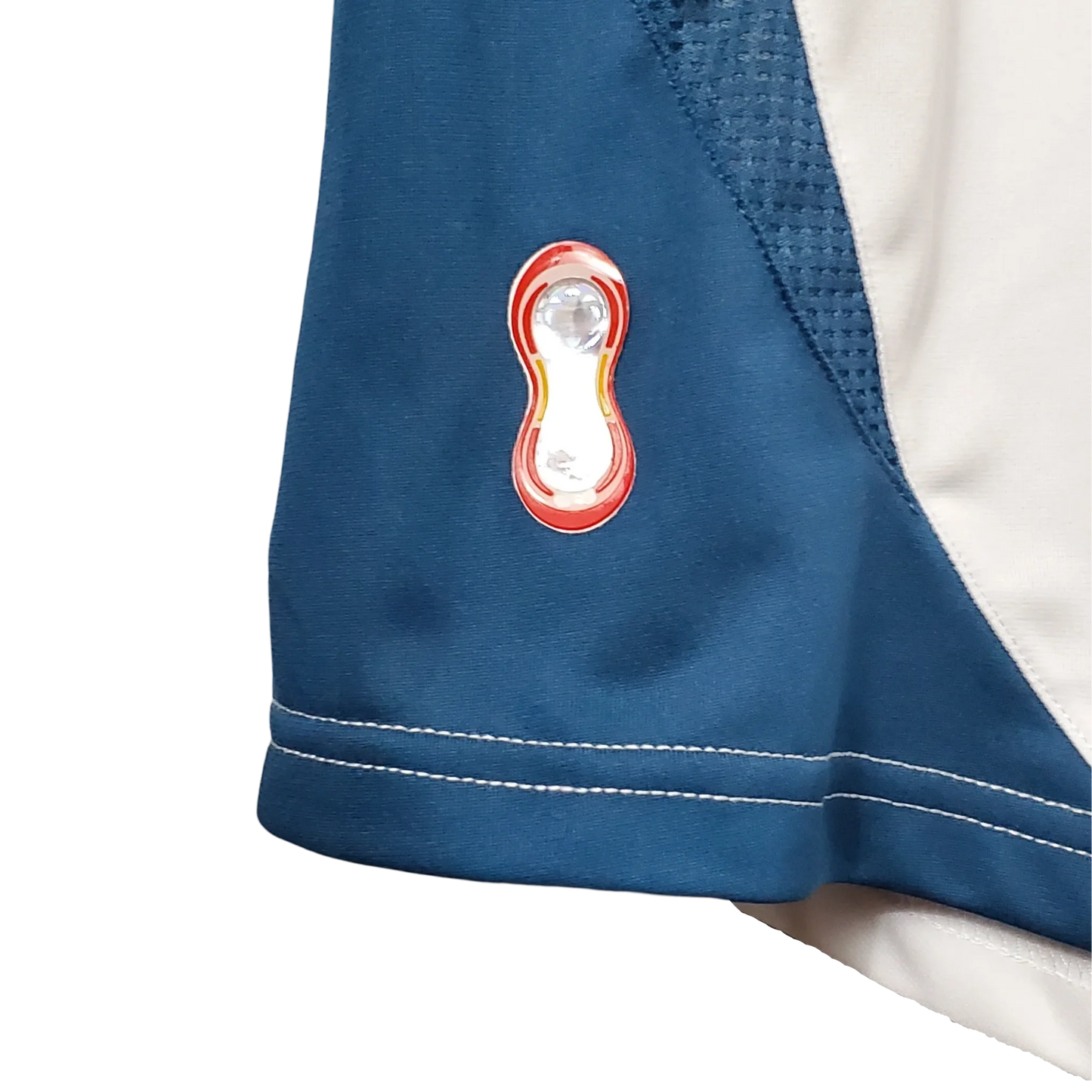 https://cdn.shopify.com/s/files/1/0826/7228/8075/files/20062007-liverpooi-carlsberg-away-retro-kit-classickits433-307483.webp?v=1741198018