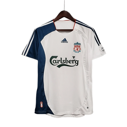 https://cdn.shopify.com/s/files/1/0826/7228/8075/files/20062007-liverpooi-carlsberg-away-retro-kit-classickits433-731567.webp?v=1741198015