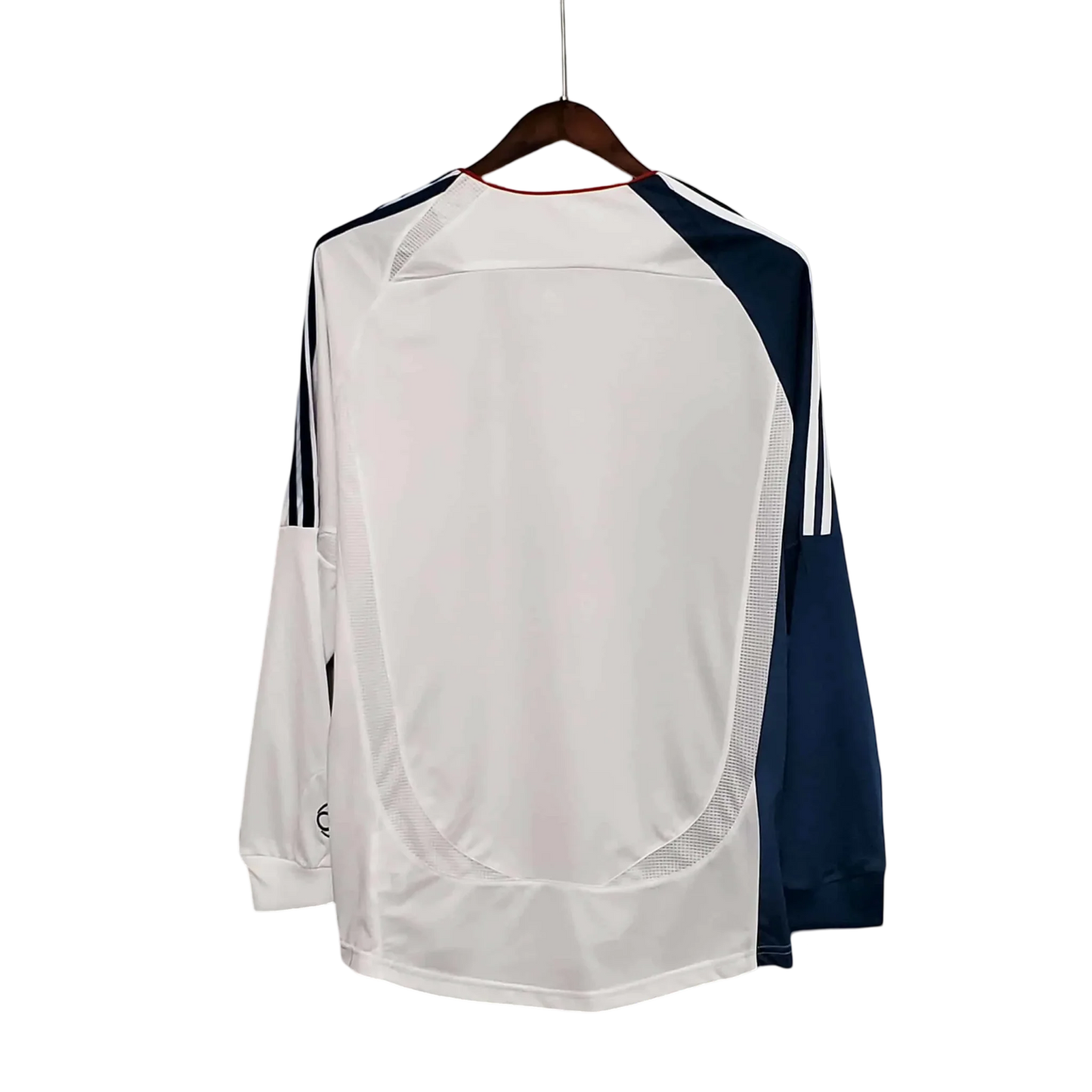 https://cdn.shopify.com/s/files/1/0826/7228/8075/files/20062007-liverpooi-carlsberg-away-retro-kit-long-sleeve-classickits433-755139.webp?v=1741197834
