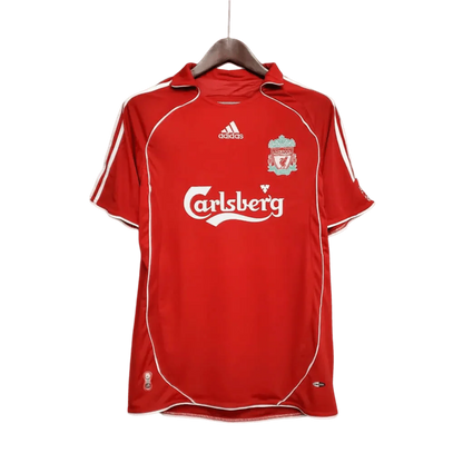 https://cdn.shopify.com/s/files/1/0826/7228/8075/files/20062007-liverpooi-carlsberg-home-retro-kit-classickits433-778279.webp?v=1741197871