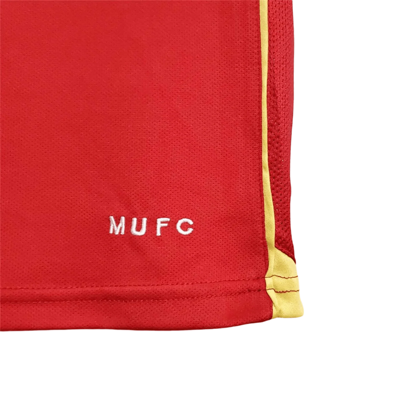 https://cdn.shopify.com/s/files/1/0826/7228/8075/files/20062007-manchester-united-aig-home-retro-kit-short-sleeves-classickits433-446148.webp?v=1741197751