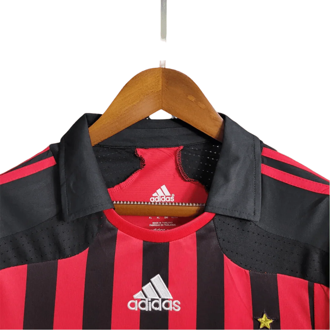 https://cdn.shopify.com/s/files/1/0826/7228/8075/files/20072008-ac-milan-bwin-home-retro-kit-851997.webp?v=1741197275