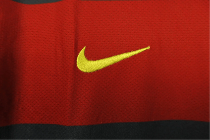 https://cdn.shopify.com/s/files/1/0826/7228/8075/files/20072008-arsenal-fly-emirates-third-retro-kit-classickits433-448018.webp?v=1741198359