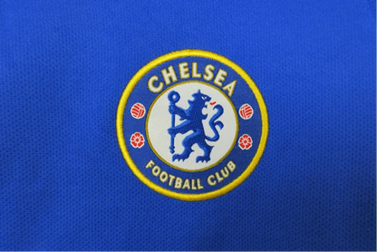 https://cdn.shopify.com/s/files/1/0826/7228/8075/files/20072008-chelsea-samsung-home-retro-kit-classickits433-987973.webp?v=1741198249