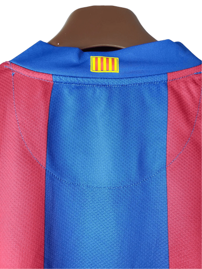 https://cdn.shopify.com/s/files/1/0826/7228/8075/files/20072008-fc-barcelona-unicef-home-retro-kit-long-sleeves-classickits433-528085.webp?v=1741197565