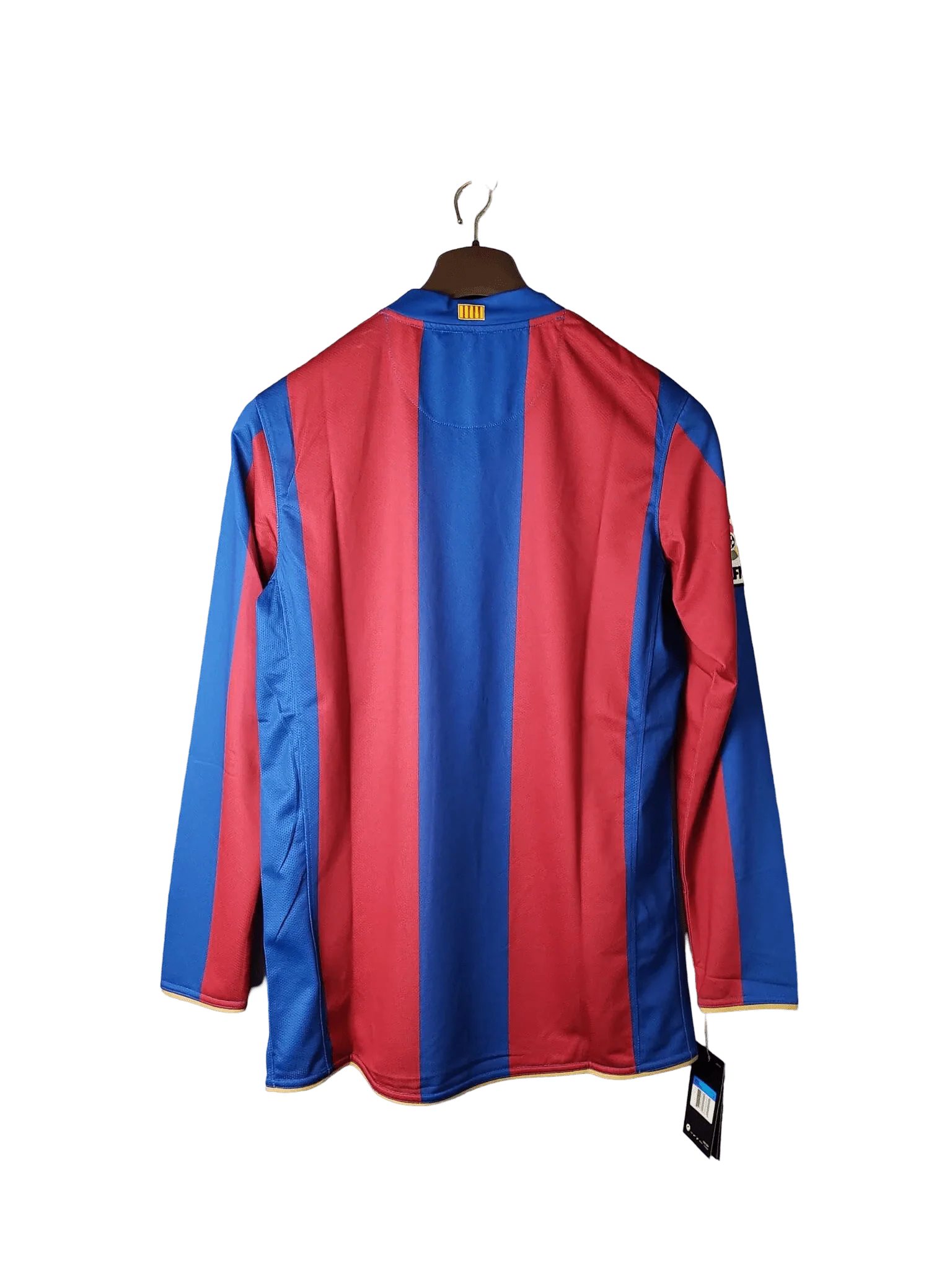 https://cdn.shopify.com/s/files/1/0826/7228/8075/files/20072008-fc-barcelona-unicef-home-retro-kit-long-sleeves-classickits433-921182.webp?v=1741197560