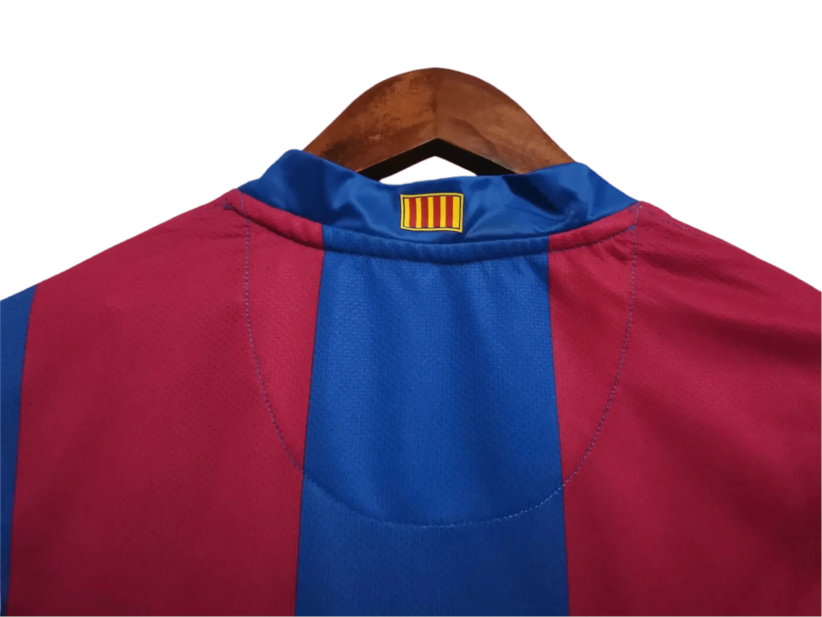 https://cdn.shopify.com/s/files/1/0826/7228/8075/files/20072008-fc-barcelona-unicef-home-retro-kit-short-sleeves-classickits433-110750.webp?v=1741197557