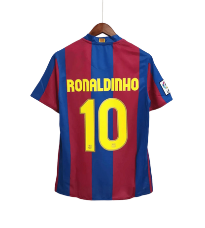 https://cdn.shopify.com/s/files/1/0826/7228/8075/files/20072008-fc-barcelona-unicef-home-retro-kit-short-sleeves-classickits433-553242.webp?v=1741197557