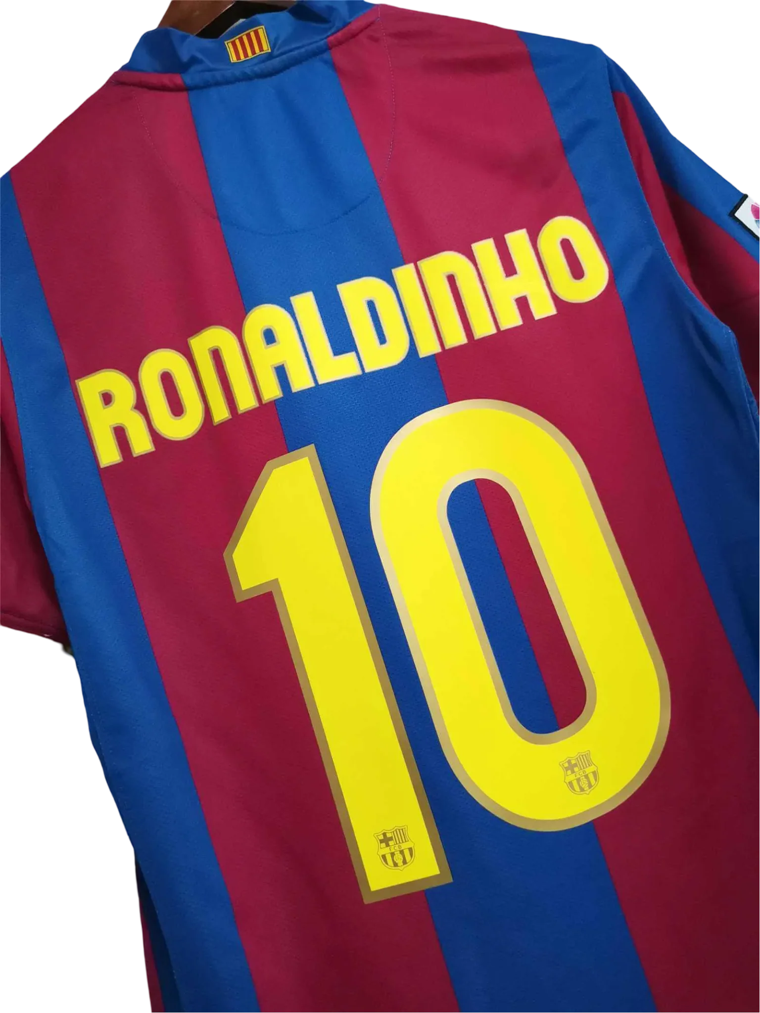 https://cdn.shopify.com/s/files/1/0826/7228/8075/files/20072008-fc-barcelona-unicef-home-retro-kit-short-sleeves-classickits433-626507.webp?v=1741197557