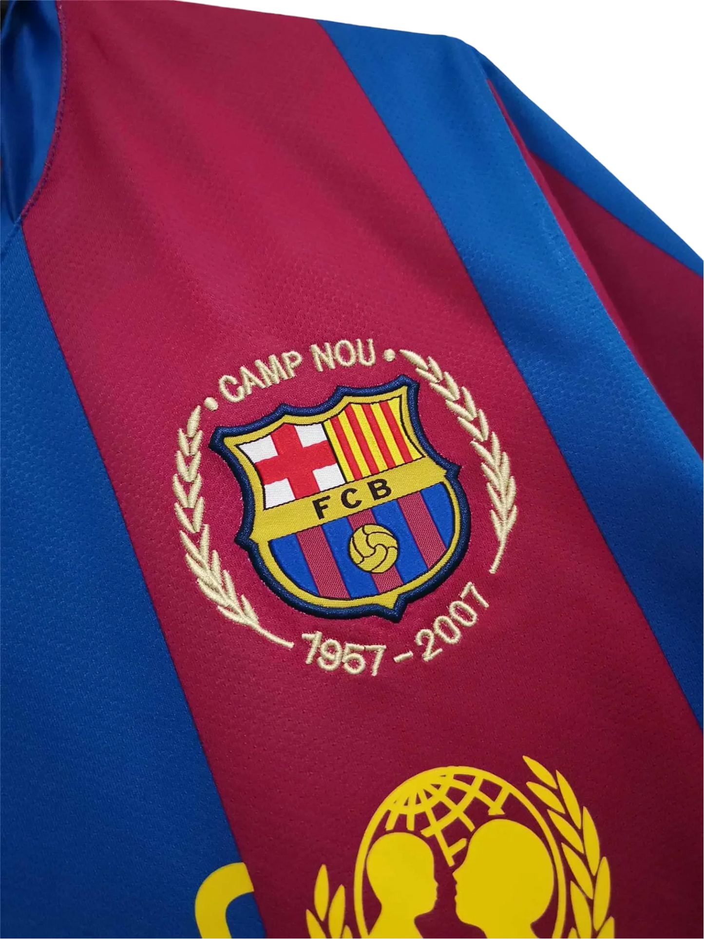 https://cdn.shopify.com/s/files/1/0826/7228/8075/files/20072008-fc-barcelona-unicef-home-retro-kit-short-sleeves-classickits433-759516.webp?v=1741197559