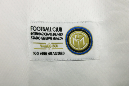 https://cdn.shopify.com/s/files/1/0826/7228/8075/files/20072008-inter-milan-pirelli-away-retro-kit-386151.webp?v=1741197481