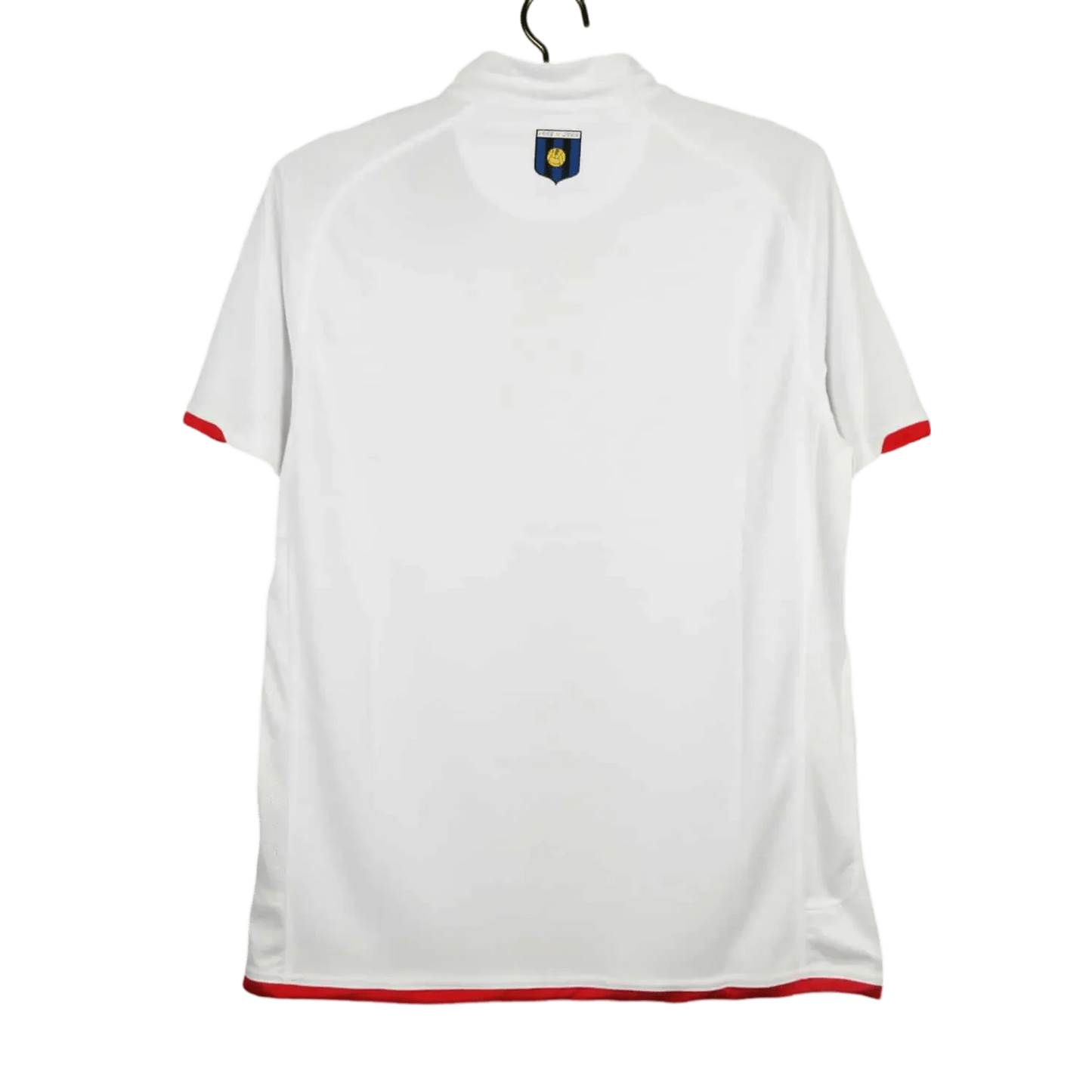 https://cdn.shopify.com/s/files/1/0826/7228/8075/files/20072008-inter-milan-pirelli-away-retro-kit-650193.webp?v=1741197480