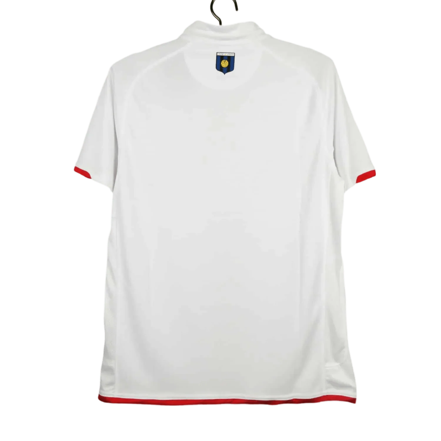 https://cdn.shopify.com/s/files/1/0826/7228/8075/files/20072008-inter-milan-pirelli-away-retro-kit-650193.webp?v=1741197480