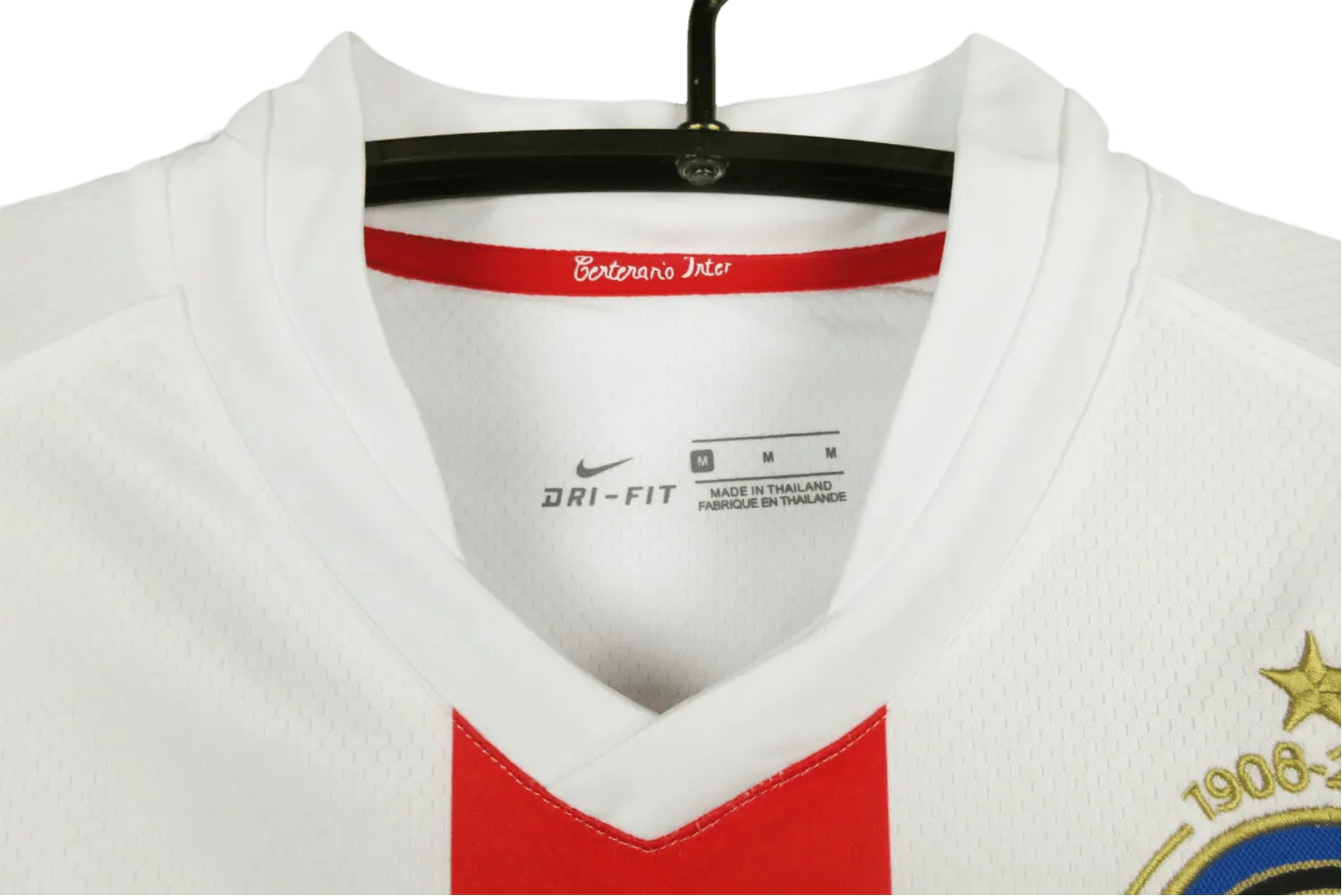 https://cdn.shopify.com/s/files/1/0826/7228/8075/files/20072008-inter-milan-pirelli-away-retro-kit-706911.webp?v=1741197479