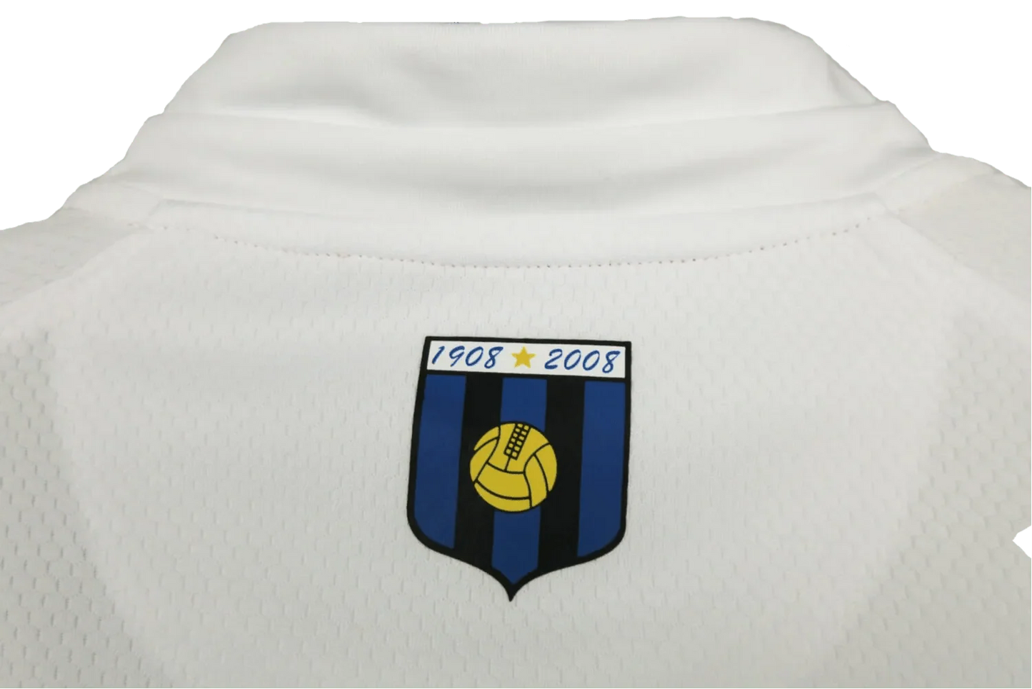 https://cdn.shopify.com/s/files/1/0826/7228/8075/files/20072008-inter-milan-pirelli-away-retro-kit-926841.webp?v=1741197480