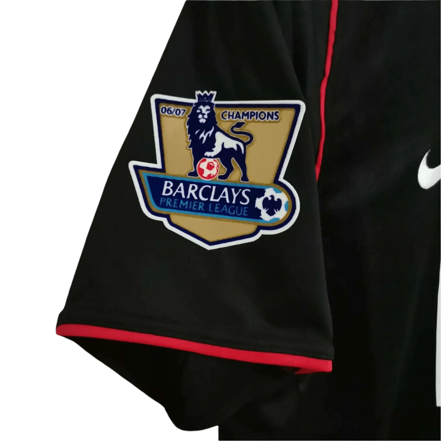 https://cdn.shopify.com/s/files/1/0826/7228/8075/files/20072008-manchester-united-aig-black-away-retro-kit-classickits433-421164.webp?v=1741197741