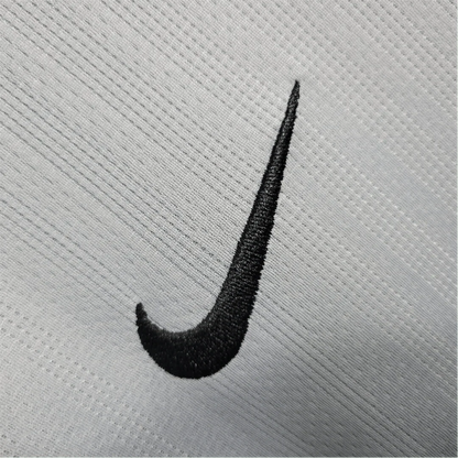 https://cdn.shopify.com/s/files/1/0826/7228/8075/files/20072008-manchester-united-aig-home-gray-goalkeeper-retro-kit-classickits433-410851.webp?v=1741197552