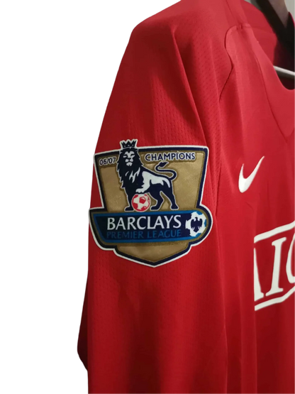 https://cdn.shopify.com/s/files/1/0826/7228/8075/files/20072008-manchester-united-aig-home-retro-kit-long-sleeve-classickits433-850470.webp?v=1741197743