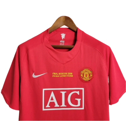 https://cdn.shopify.com/s/files/1/0826/7228/8075/files/20072008-manchester-united-aig-ucl-final-home-retro-kit-classickits433-145071.webp?v=1741199169