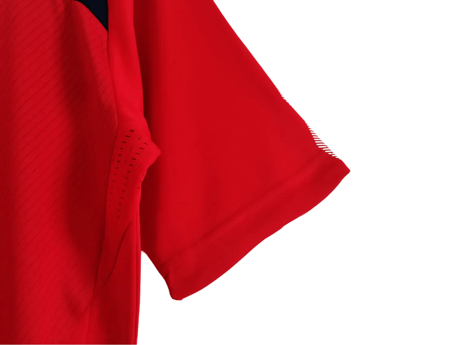 https://cdn.shopify.com/s/files/1/0826/7228/8075/files/2008-england-away-red-retro-kit-192126.webp?v=1741196949