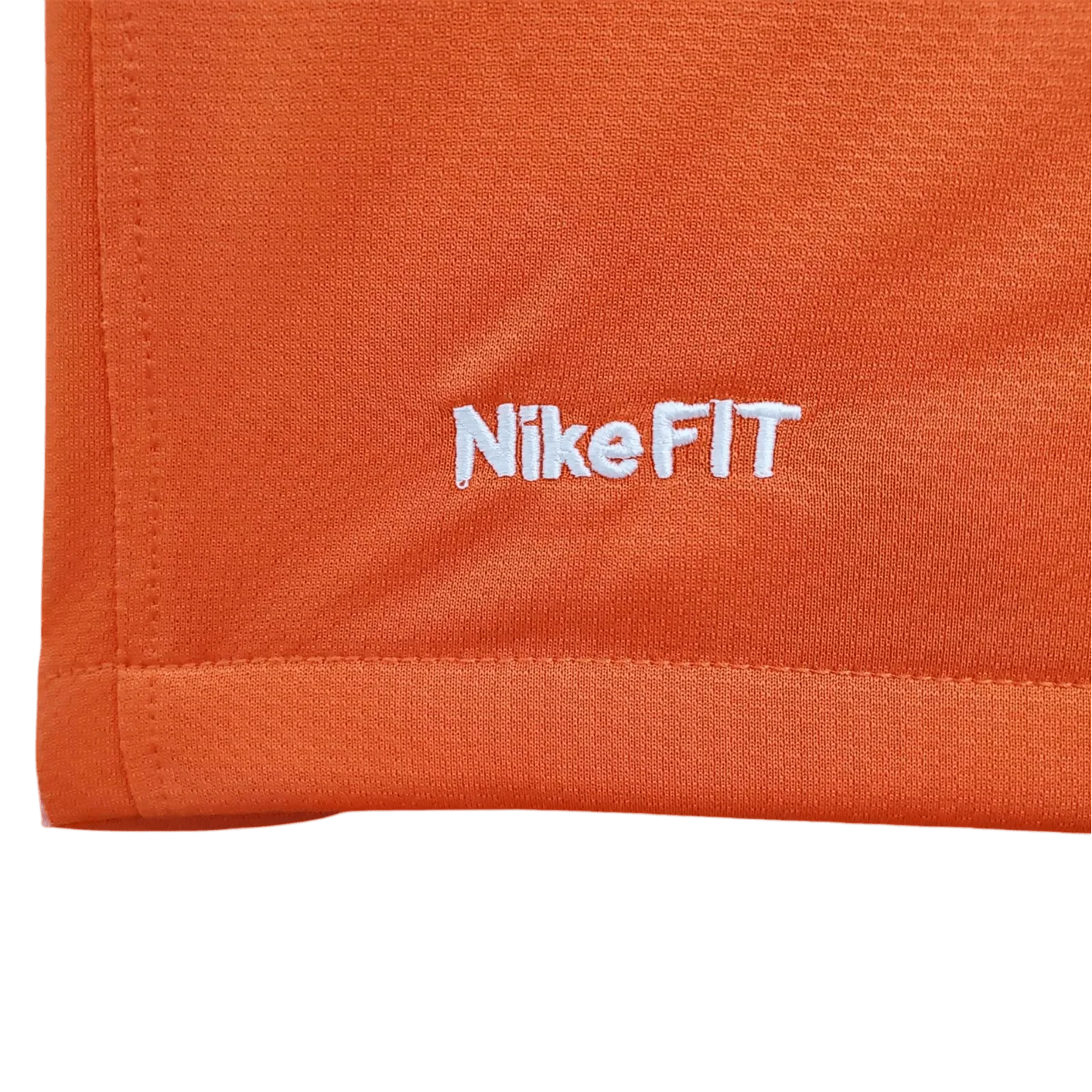 https://cdn.shopify.com/s/files/1/0826/7228/8075/files/2008-netherlands-home-retro-kit-402835.webp?v=1741197023