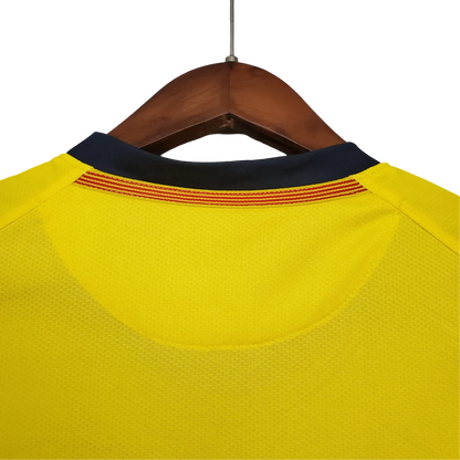 https://cdn.shopify.com/s/files/1/0826/7228/8075/files/20082009-fc-barcelona-unicef-away-retro-kit-classickits433-492532.webp?v=1741197545