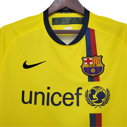 https://cdn.shopify.com/s/files/1/0826/7228/8075/files/20082009-fc-barcelona-unicef-away-retro-kit-classickits433-558319.webp?v=1741197544