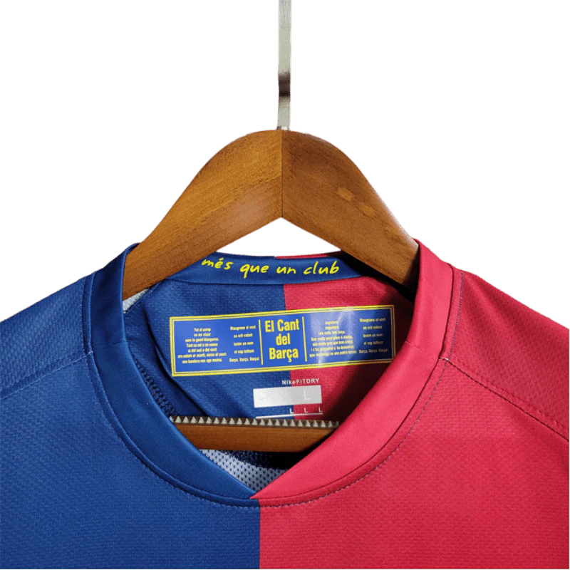 https://cdn.shopify.com/s/files/1/0826/7228/8075/files/20082009-fc-barcelona-unicef-home-retro-kit-classickits433-217194.webp?v=1741199032