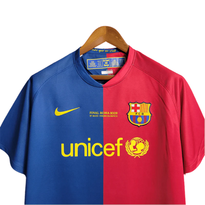 https://cdn.shopify.com/s/files/1/0826/7228/8075/files/20082009-fc-barcelona-unicef-home-retro-kit-classickits433-449746.webp?v=1741199034