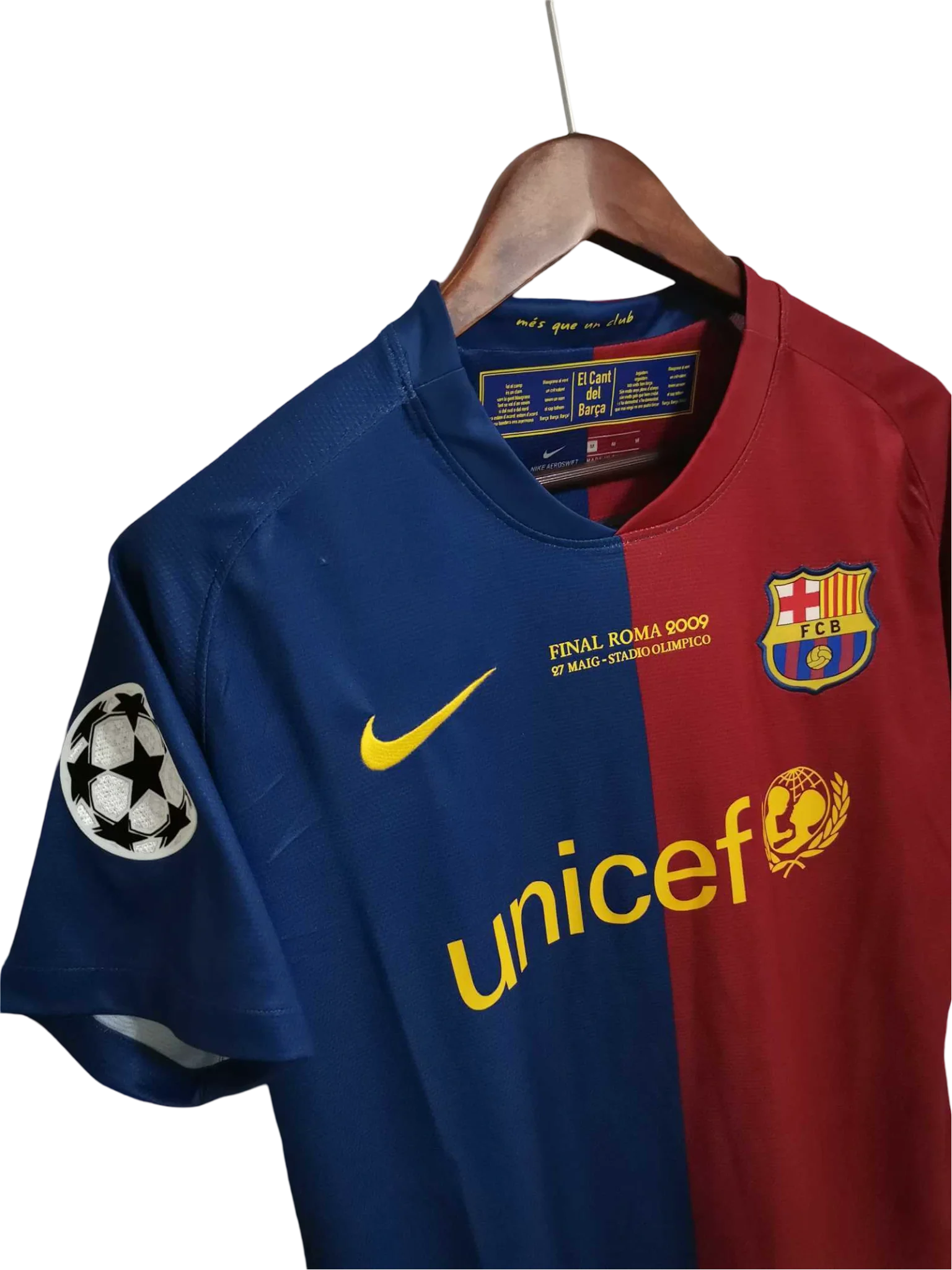 https://cdn.shopify.com/s/files/1/0826/7228/8075/files/20082009-fc-barcelona-unicef-home-retro-kit-classickits433-682727.webp?v=1741199033