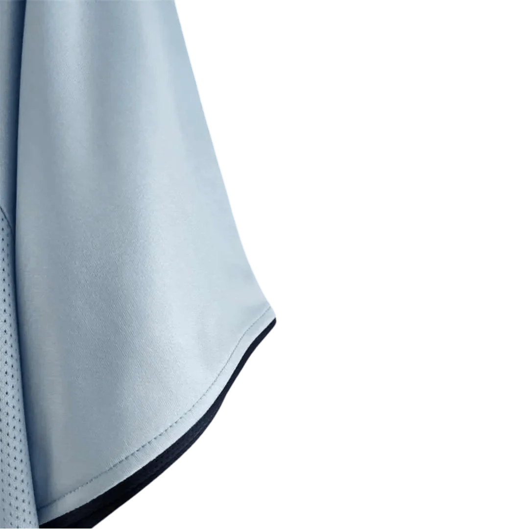 https://cdn.shopify.com/s/files/1/0826/7228/8075/files/20082009-manchester-city-thomas-cook-home-retro-kit-classickits433-846502.webp?v=1741198271