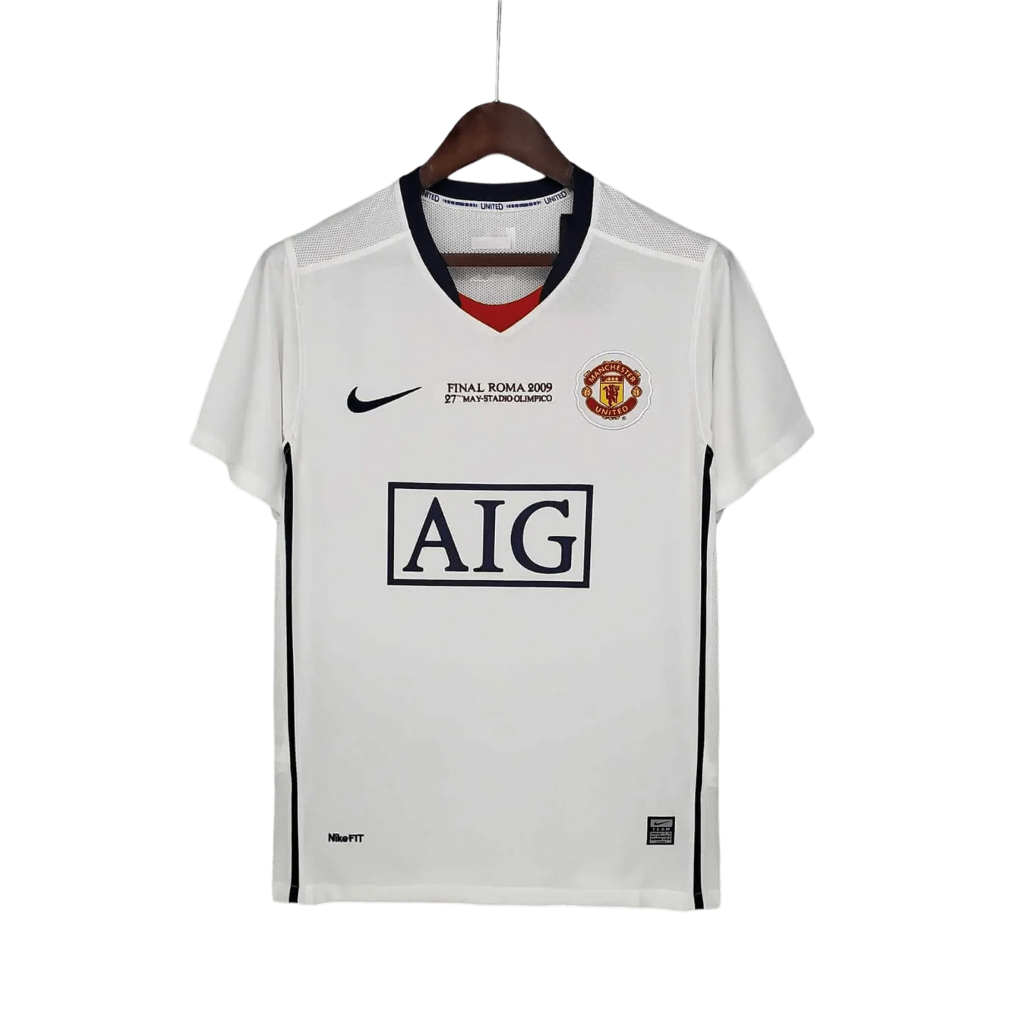 https://cdn.shopify.com/s/files/1/0826/7228/8075/files/20082009-manchester-united-aig-away-white-cl-retro-kit-classickits433-979057.webp?v=1741197749