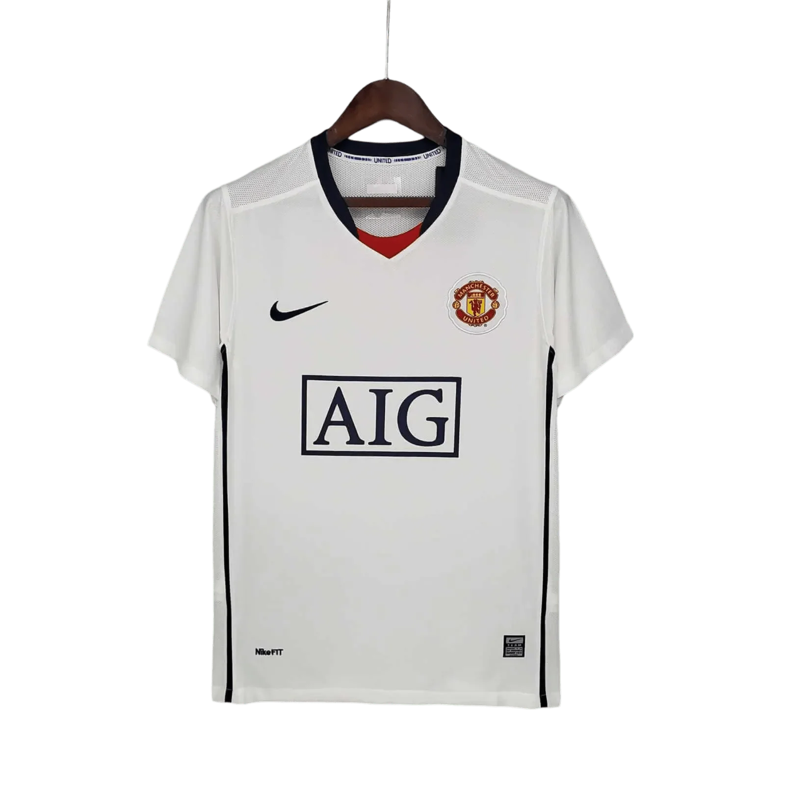 https://cdn.shopify.com/s/files/1/0826/7228/8075/files/20082009-manchester-united-aig-away-white-league-edition-retro-kit-classickits433-612549.webp?v=1741197622