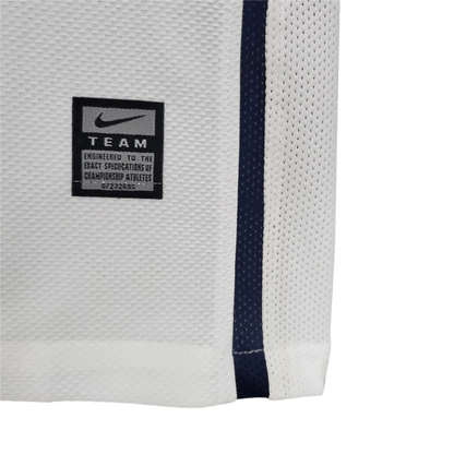 https://cdn.shopify.com/s/files/1/0826/7228/8075/files/20082009-manchester-united-aig-away-white-league-edition-retro-kit-classickits433-880999.webp?v=1741197626