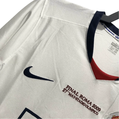 https://cdn.shopify.com/s/files/1/0826/7228/8075/files/20082009-manchester-united-aig-away-white-ucl-final-retro-kit-long-sleeves-classickits433-526077.webp?v=1741197622