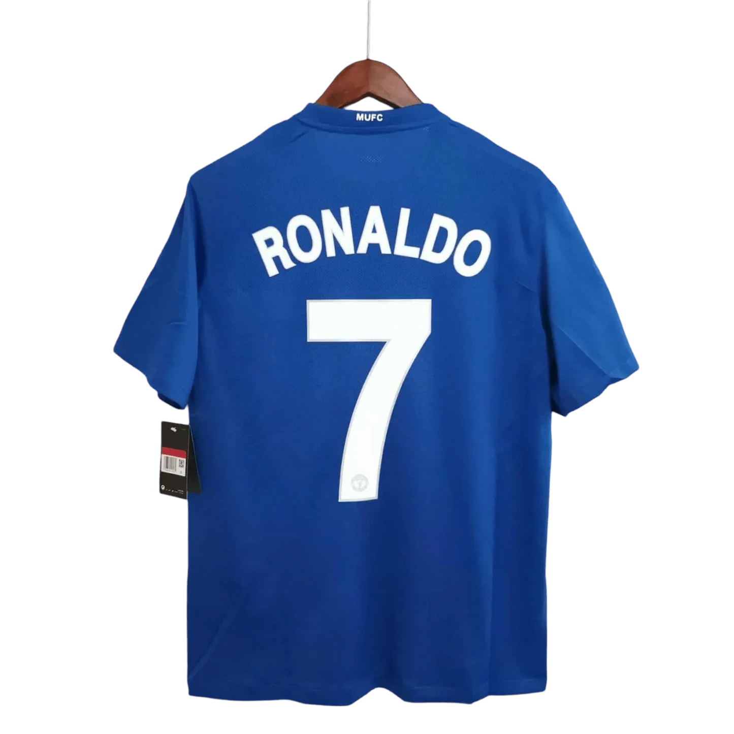 https://cdn.shopify.com/s/files/1/0826/7228/8075/files/20082009-manchester-united-aig-blue-third-retro-kit-classickits433-808957.webp?v=1741197750