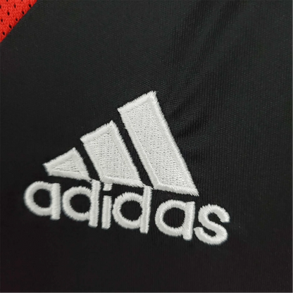 https://cdn.shopify.com/s/files/1/0826/7228/8075/files/20092010-benfica-meo-away-retro-jersey-535734.webp?v=1741198256